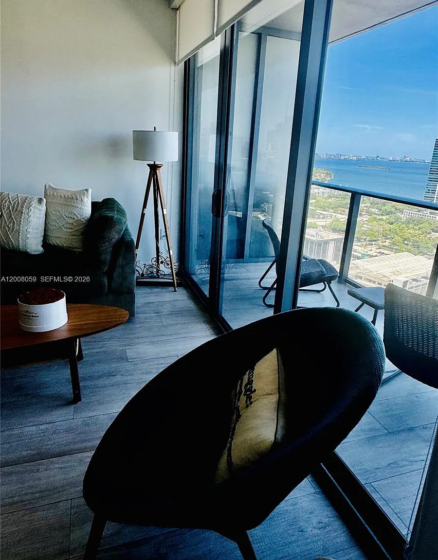 3401 Midtown Condo — Photo 4