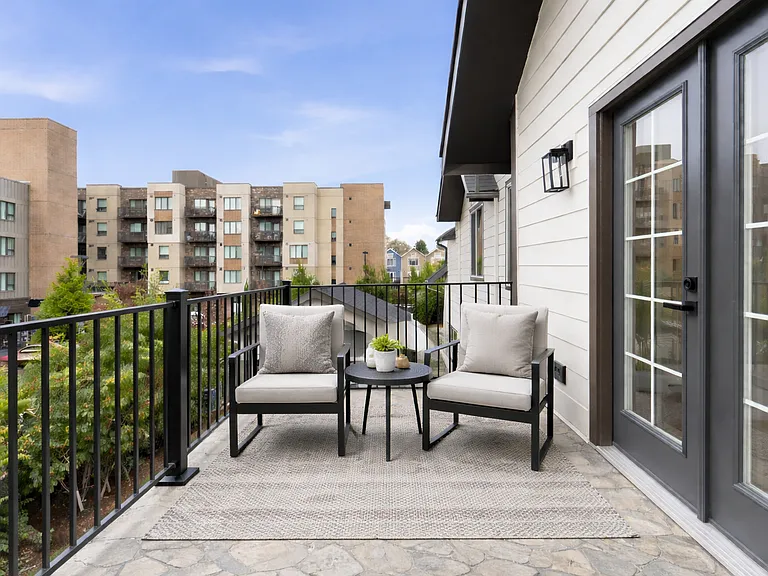 437 NE Fargo St #1 — Photo 13