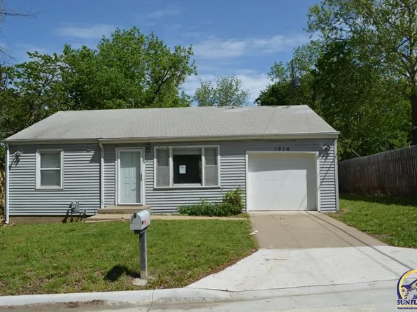 1914 SE 20th St, Topeka, KS 66607