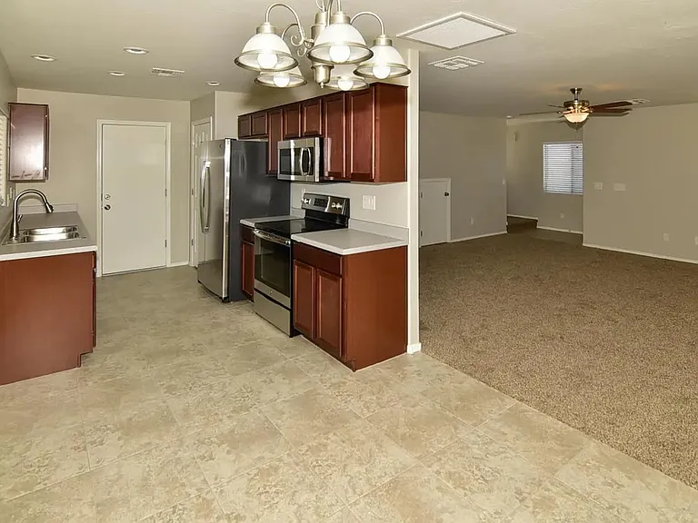 506 E Townley Ave #1 — Photo 3