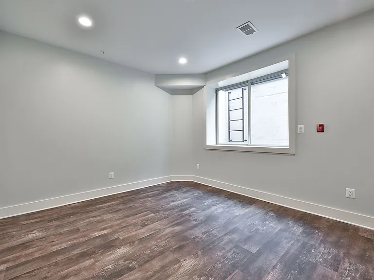 1322 N Franklin St #1 — Photo 16