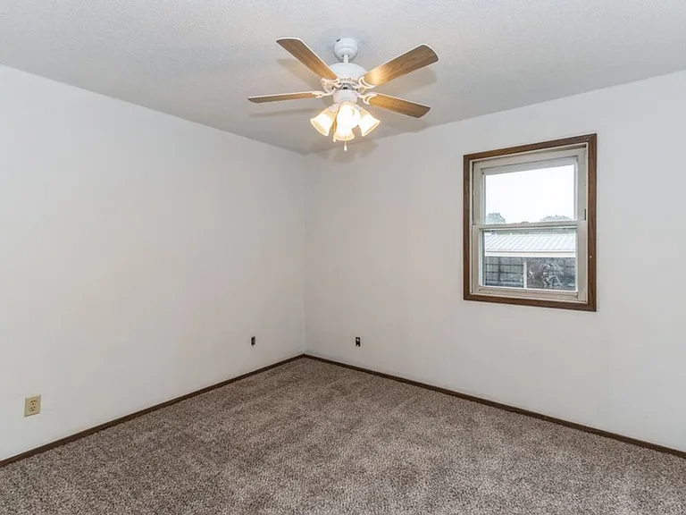 307 N Corn Street — Photo 21