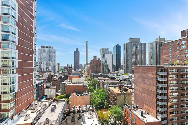 Rented by Compass | media 19