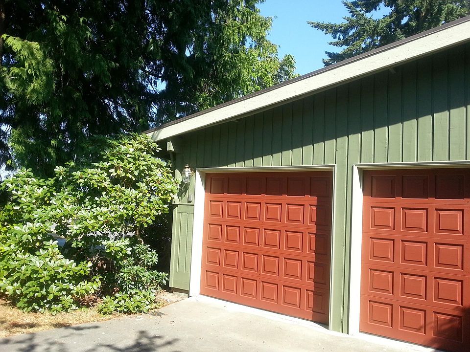 Driveway garage