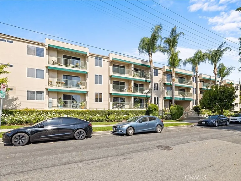 4501 Cedros Ave — Photo 6