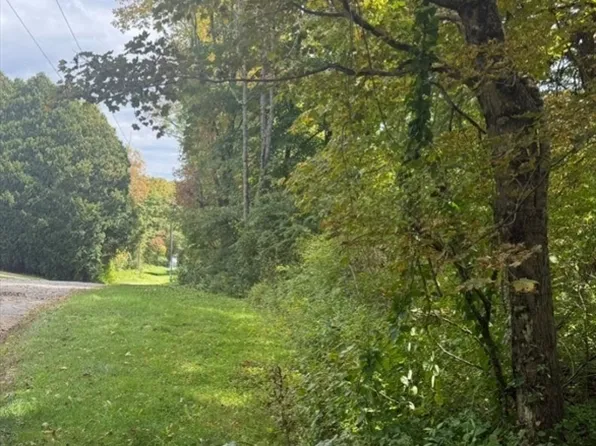 2 Spring St, Ware, MA 01082