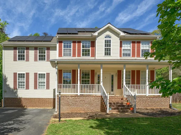 2364 N Chesterfield Ct, Charlottesville, VA 22911