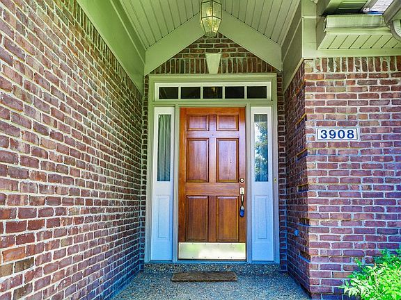3rd image of 3908 Stonyrun Dr
