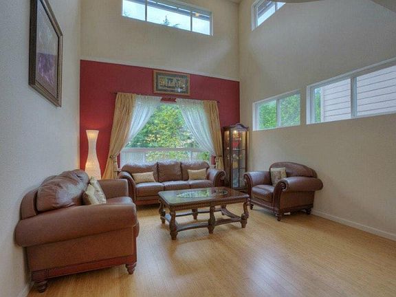 5th image of 22629 SE 13th St
