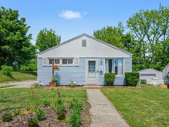 1005 Lancaster Dr, South Bend, IN 46614