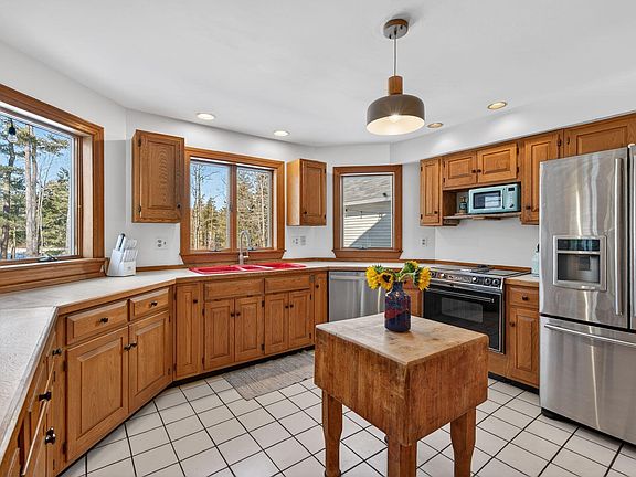 4th image of 167 Pilgrim Road