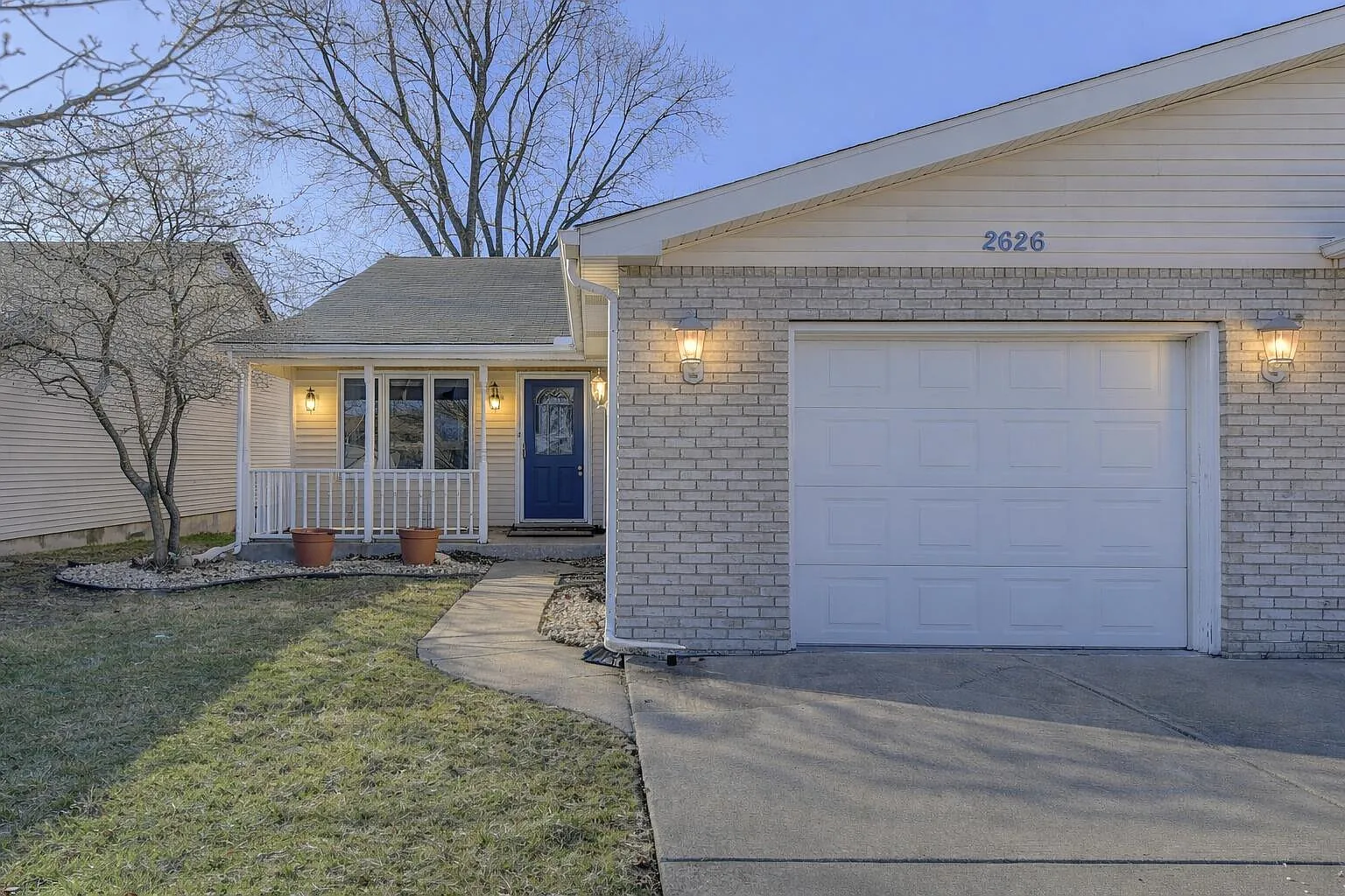 2626 41st Pl photo 1