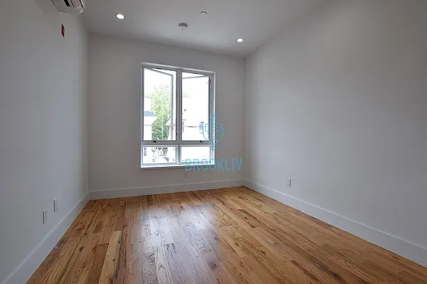 Rented by null | media 5