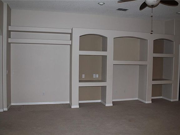 4th image of 12505 Riverglen Dr