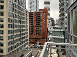 98 Lillian St #722, Toronto, ON M4S 0A5