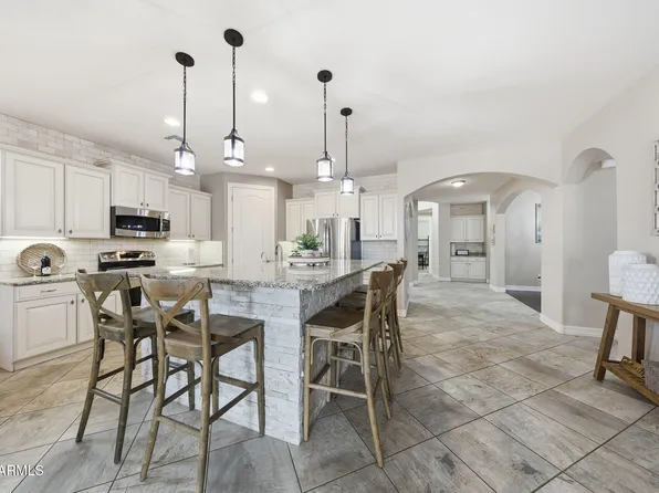 18440 W WIND SONG Avenue, Goodyear, AZ 85338