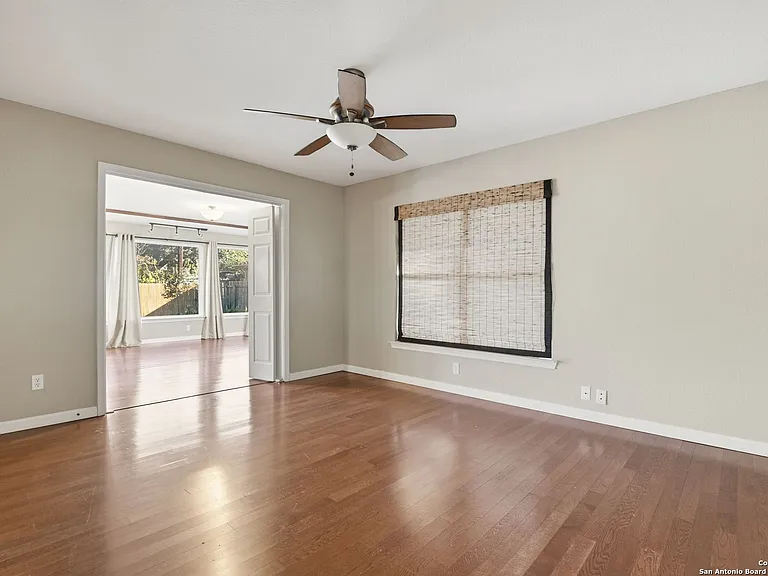 415 Calumet Pl — Photo 23