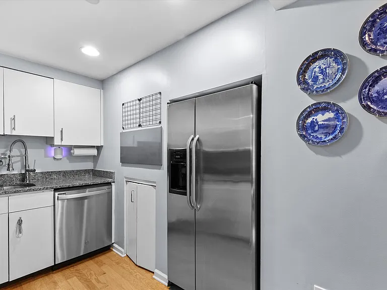 10 Rogers St #214 — Photo 7