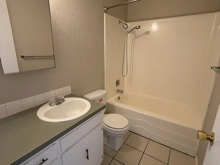 198 E Milton St #1 — Photo 15