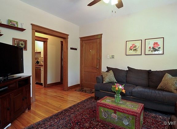 4th image of 1101 W Wrightwood Ave #2