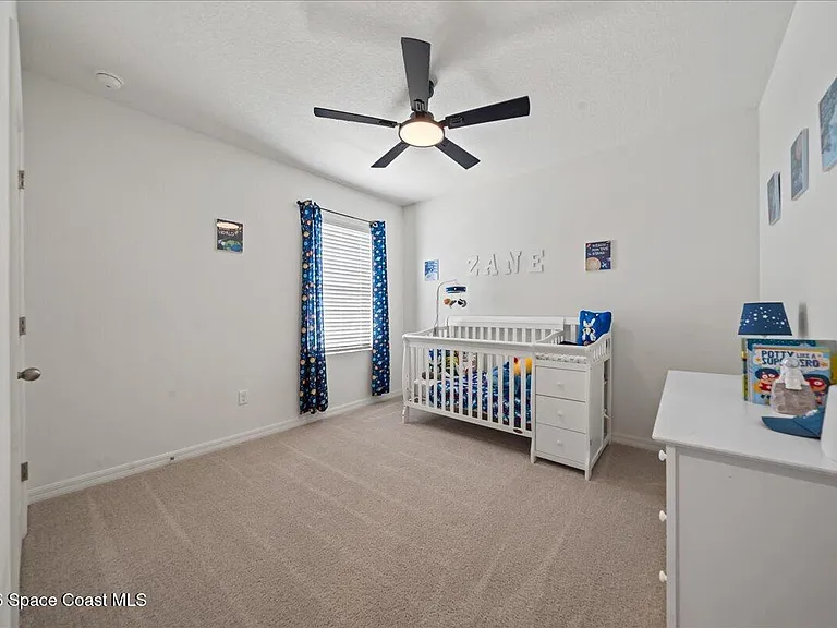 1927 Sloan Ct — Photo 15