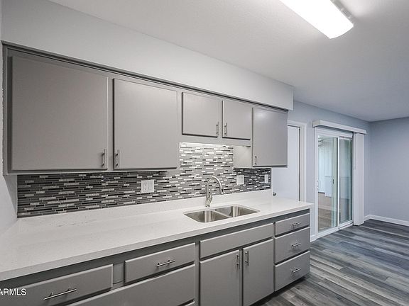 4th image of 9903 W HAWTHORN Drive