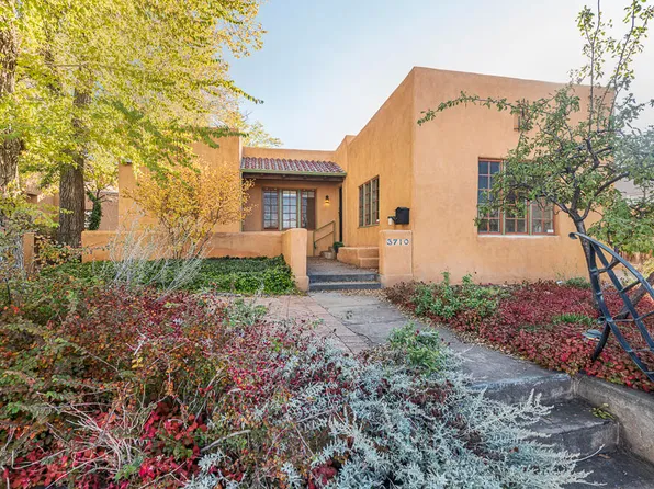 3710 Silver Ave SE, Albuquerque, NM 87108
