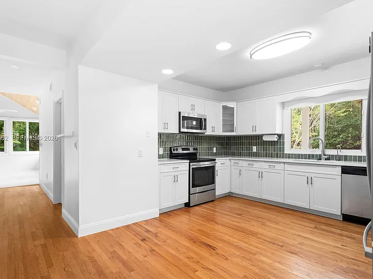 3945 Loquat Ave — Photo 8