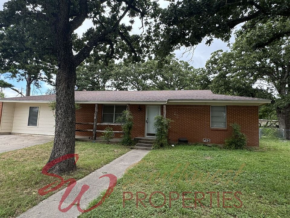1st image of 889 N Charlotte Ave