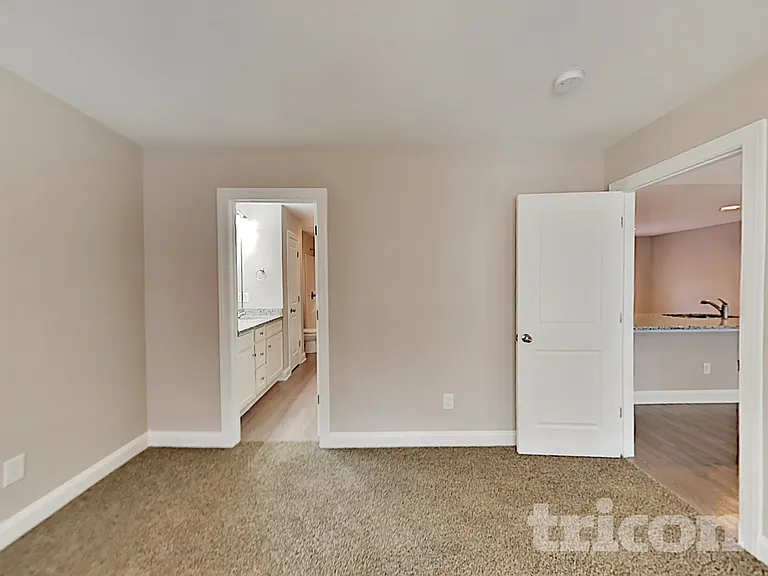 603 Foster St — Photo 10