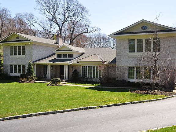 2nd image of 6 Valerie Dr