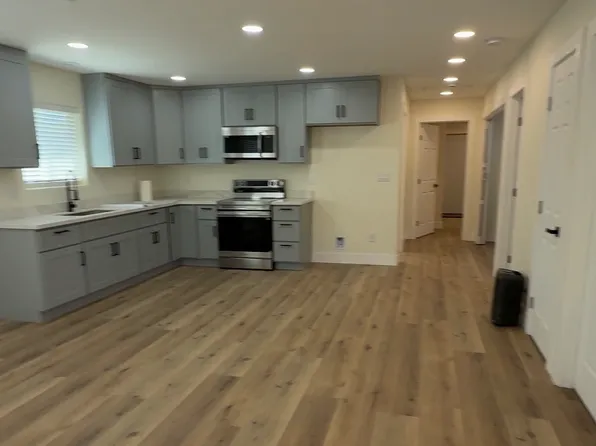 122B Pine St, Modesto, CA 95351