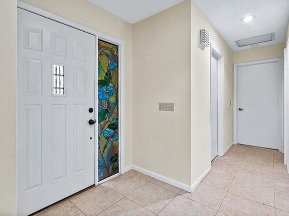 4th image of 8161 SE Eaglewood Way