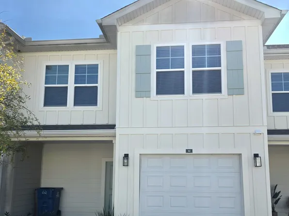 62 E Chapel Dr, Brunswick, GA 31525