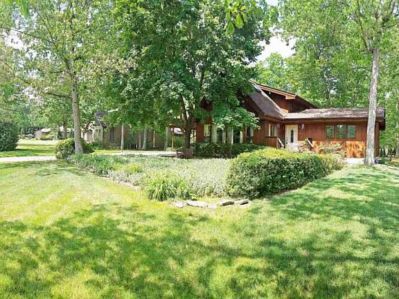 2nd image of 2319 Sanford Dr