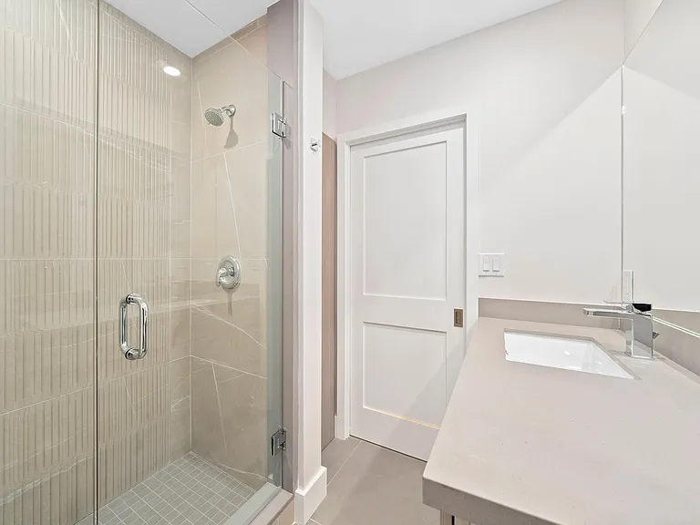 4197 NE 5th Ave — Photo 8