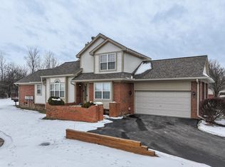 10325 Champions Cir, Grand Blanc, MI 48439