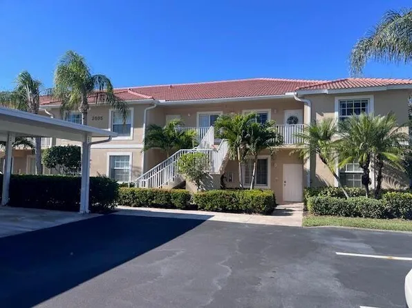 2805 Cypress Trace Cir APT 204, Naples, FL 34119