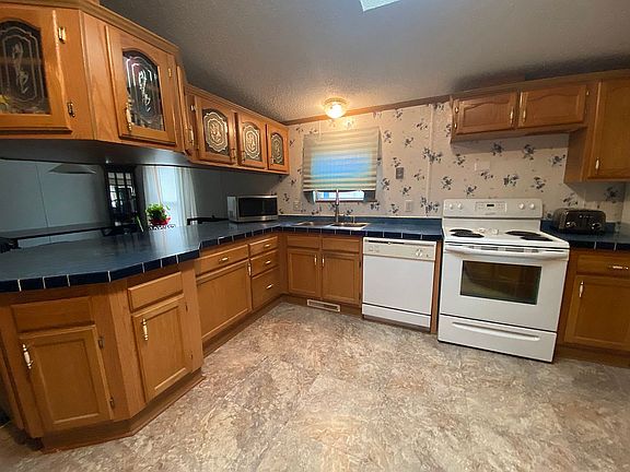 5th image of 1550 Lancelot St