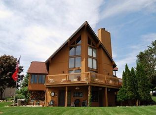 E2403 Black Forest Dr, La Valle, WI 53941