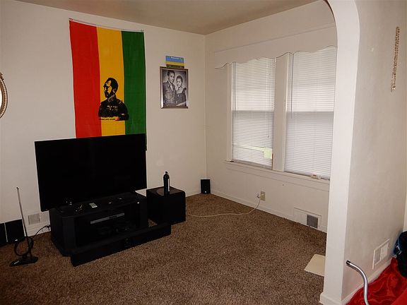 4th image of 1718 Catalpa Ave