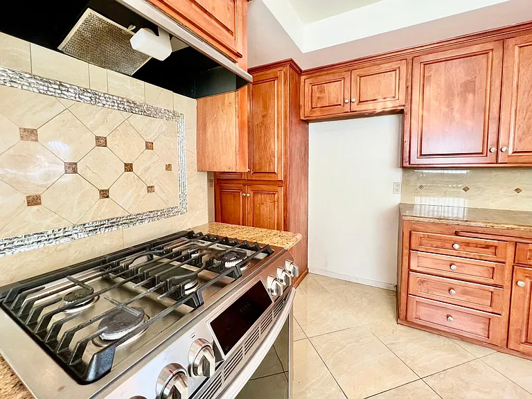6725 Lennox Ave — Photo 20