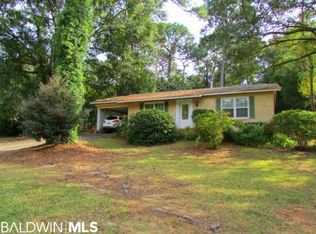 694 Johnson Ave, Fairhope, AL 36532