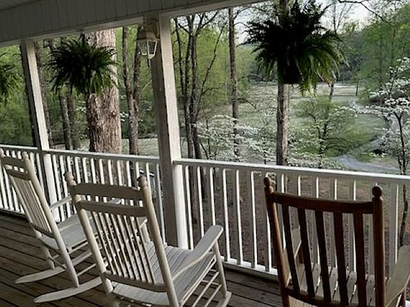 3rd image of 154 Broken Bow Run