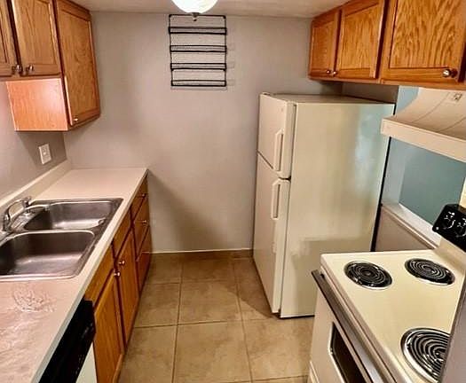 3rd image of 2945 W Cannes Dr #34