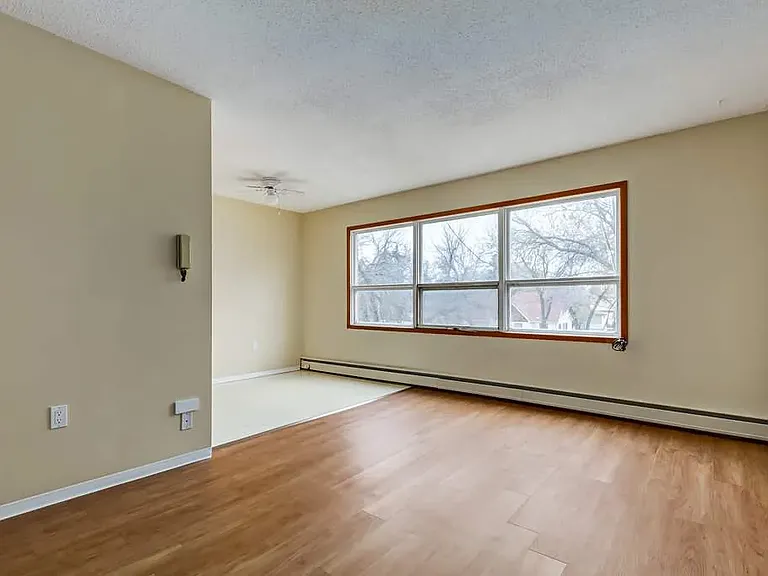 15 Darlington St E #15 — Photo 11