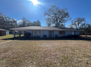 109 E Rankin St, Columbia, MS 39429