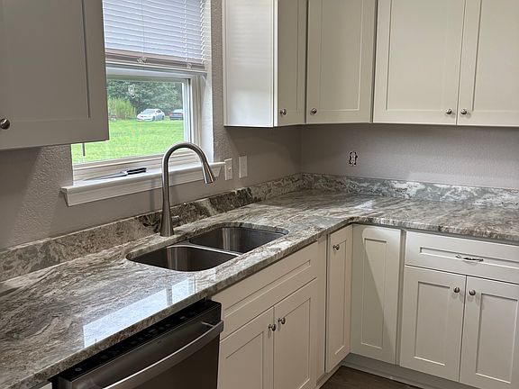 5th image of 541 Turlington Rd