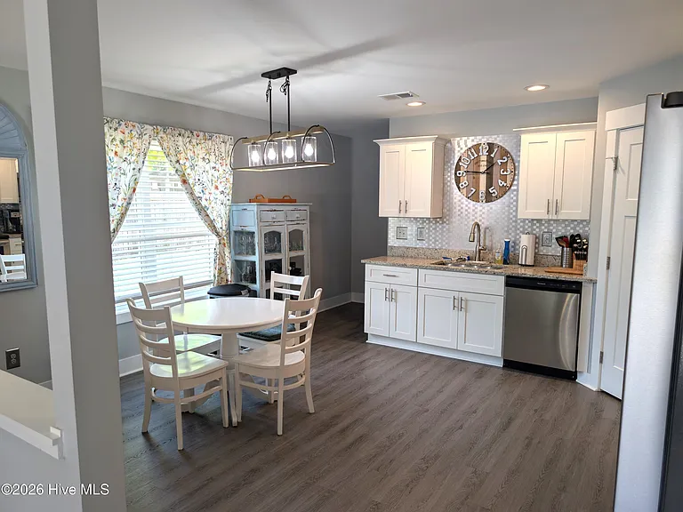 1086 Mille Ave — Photo 5
