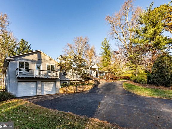 4th image of 3516 Beverly Dr